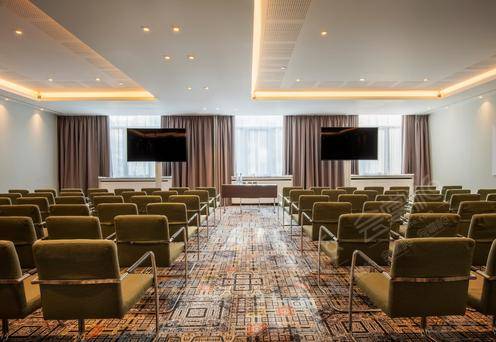 DoubleTree by Hilton Brussels City9